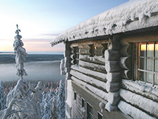 L'hôtel et les chalets d'Iso Syöte se trouvent au sommet de la colline la plus méridional de la Laponie finlandaise