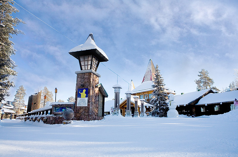 Le Santa Claus Village est situé sur le cercle polaire