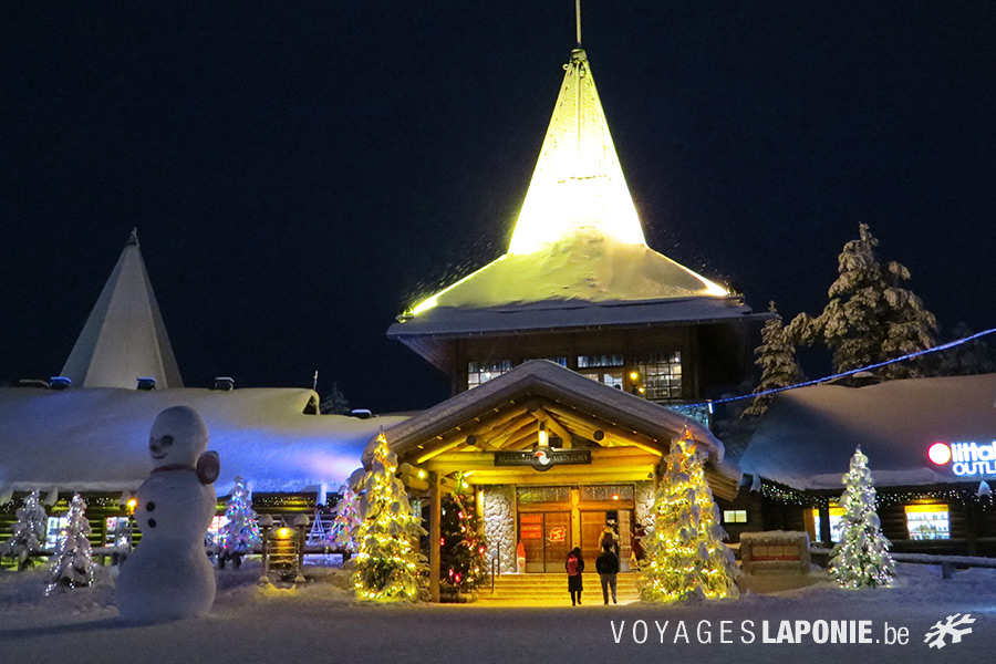 Le Village du père Noël se situe sur le cercle polaire arctique