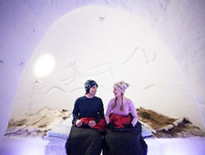 Passez la nuit dans un igloo de neige près de la ferme de rennes traditionnelle de Torassieppi