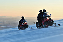 Excursion facultative : Safari en motoneige vers le sommet de la colline d'Ylläs